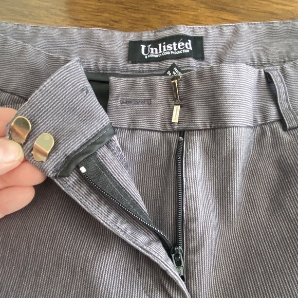 KENNETH Cole Reaction Beverly wide leg knee length grey pinstripe pants size 10 - Picture 8 of 8